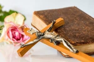 Jesus_cross - 3 common thought barriers to maintaining self-care